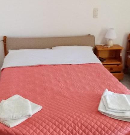Γεώργιος Παπαϊωάννου Ενοικιαζόμενα Δωμάτια Khrónia Buitenkant foto