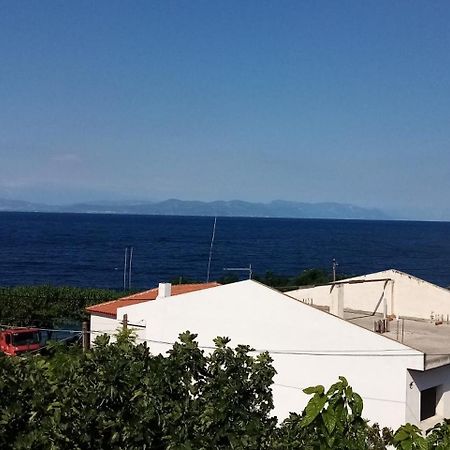 Γεώργιος Παπαϊωάννου Ενοικιαζόμενα Δωμάτια Khrónia Buitenkant foto
