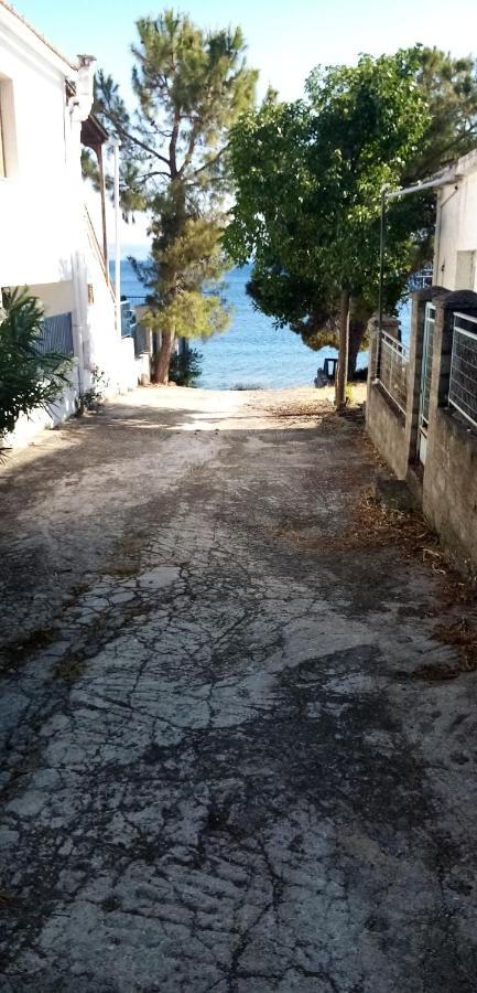 Γεώργιος Παπαϊωάννου Ενοικιαζόμενα Δωμάτια Khrónia Buitenkant foto
