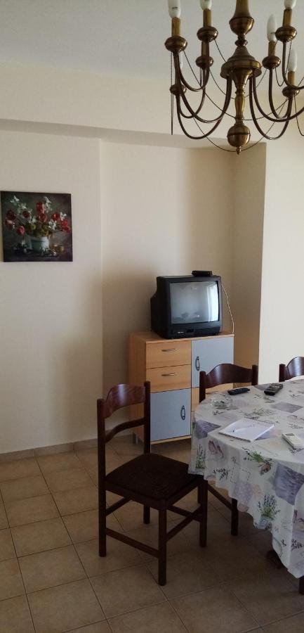 Γεώργιος Παπαϊωάννου Ενοικιαζόμενα Δωμάτια Khrónia Buitenkant foto
